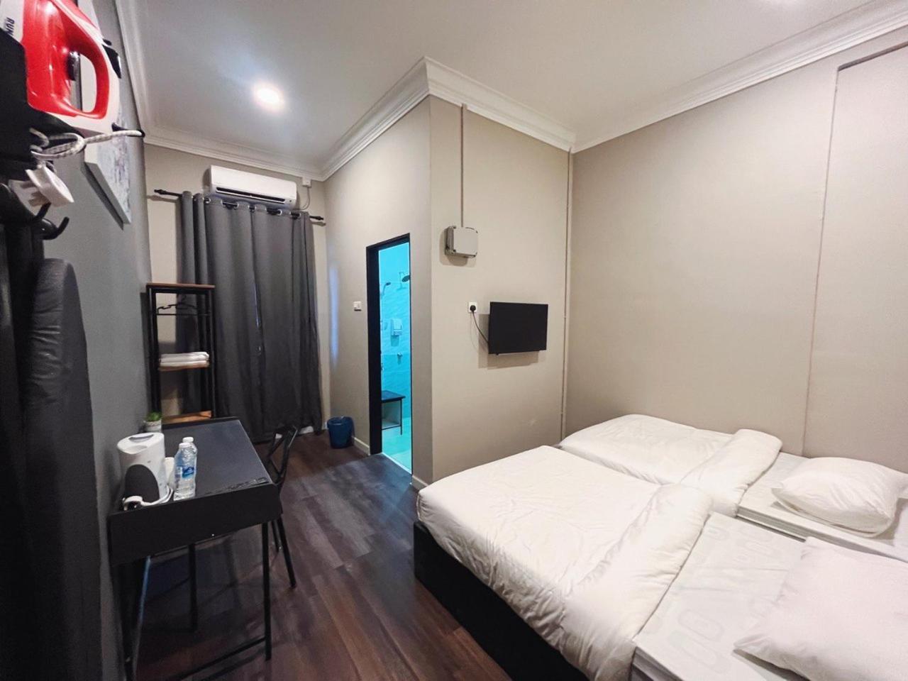 Hotel Gong Kuin Resthouse Kampong Tanjong Gelam Exterior foto
