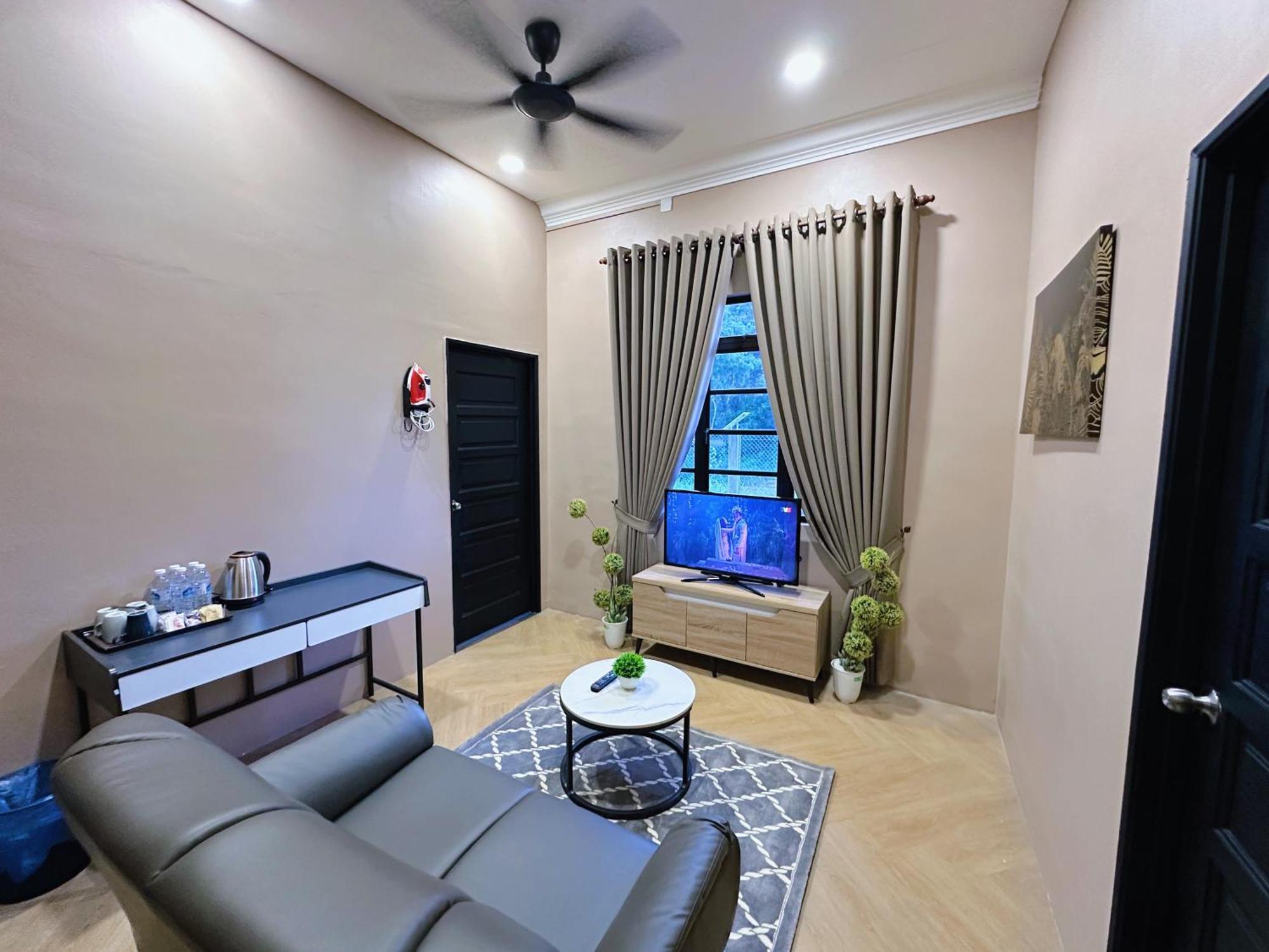 Hotel Gong Kuin Resthouse Kampong Tanjong Gelam Exterior foto